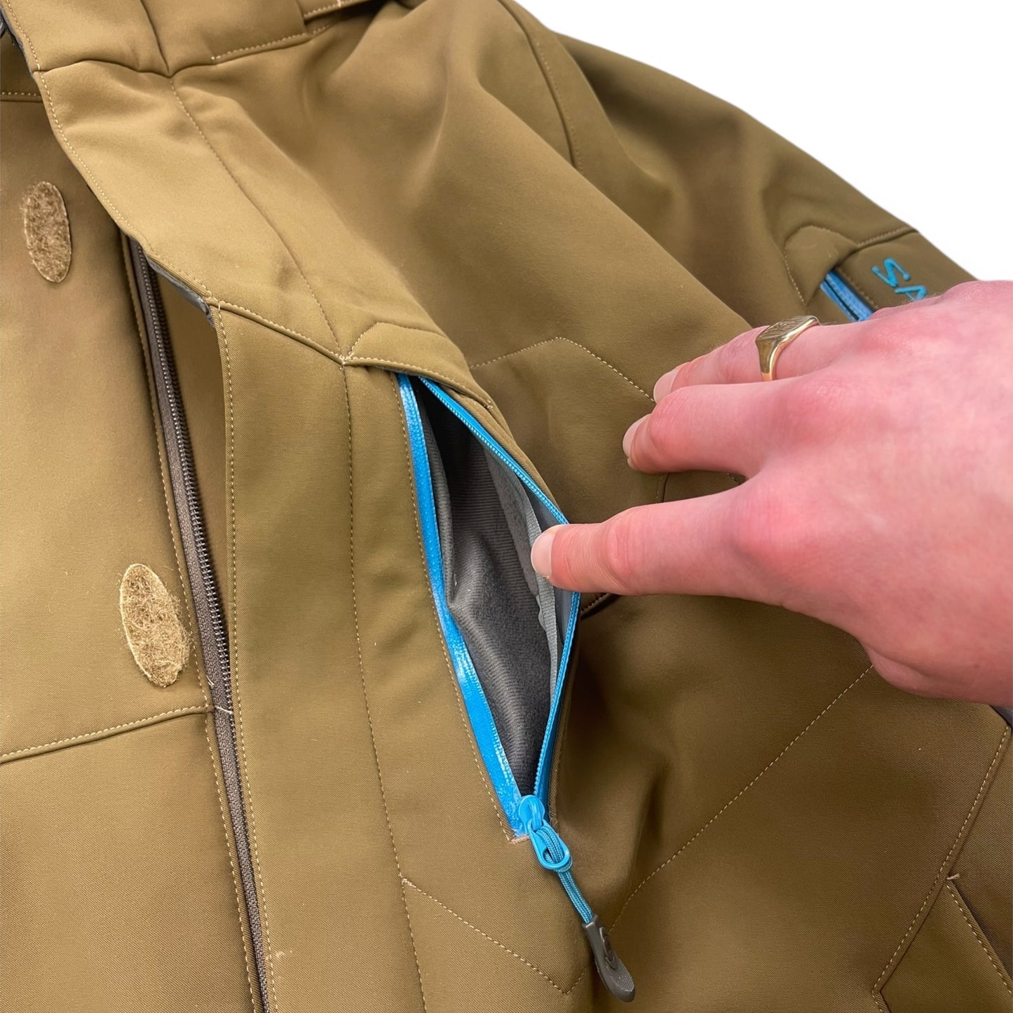 2000's Salomon Softshell Hooded Jacket (L)