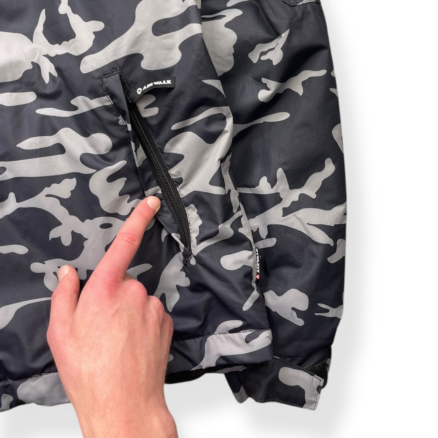 2000's Airwalk Camo Goggle Jacket (L)