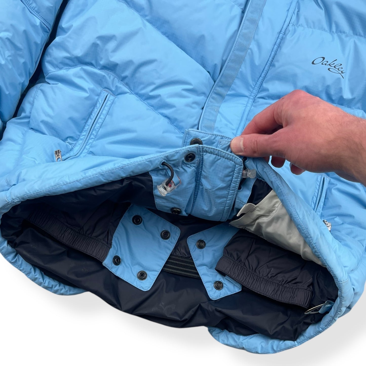 2000's Oakley Baby Blue Puffer Jacket (M)