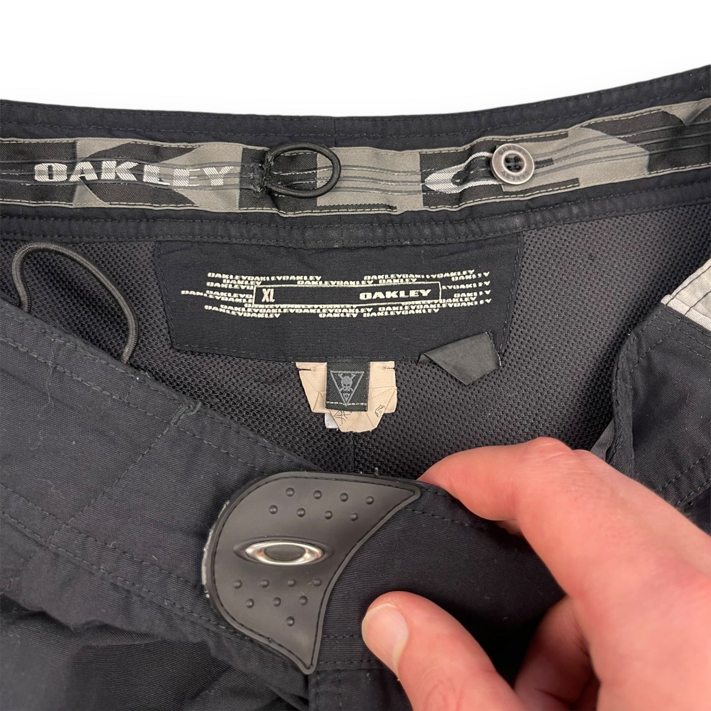 2006 Oakley MTB Shorts (XL)