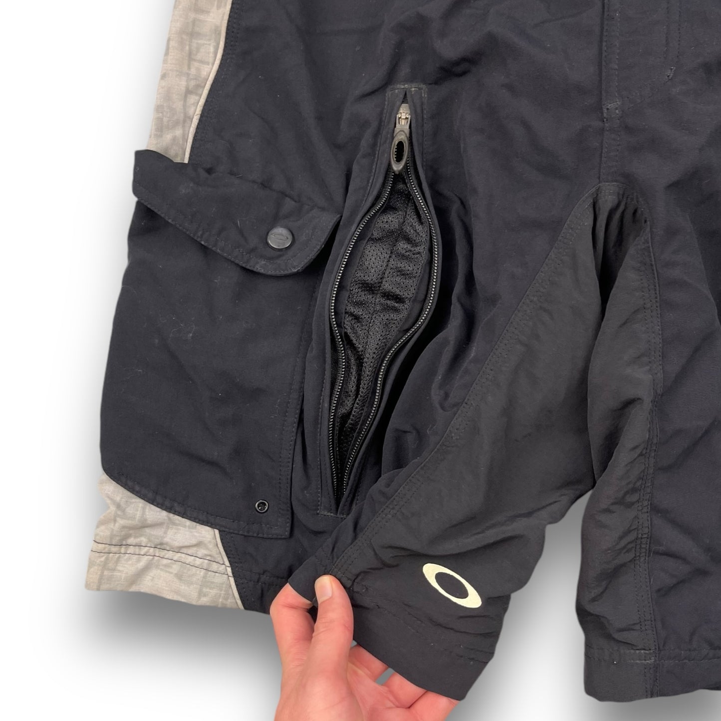 2006 Oakley MTB Shorts (XL)
