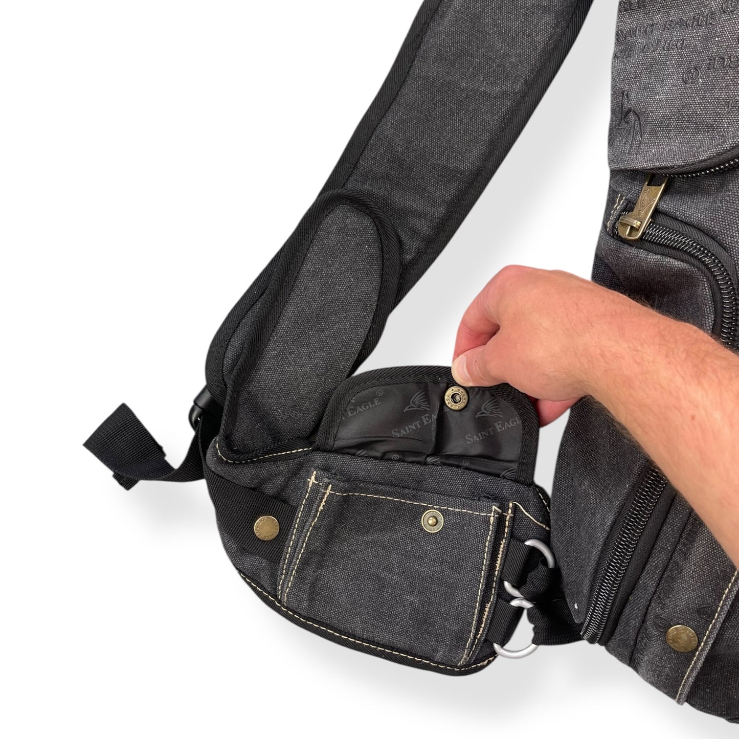 2000's Saint Eagle Multipocket Sling Bag