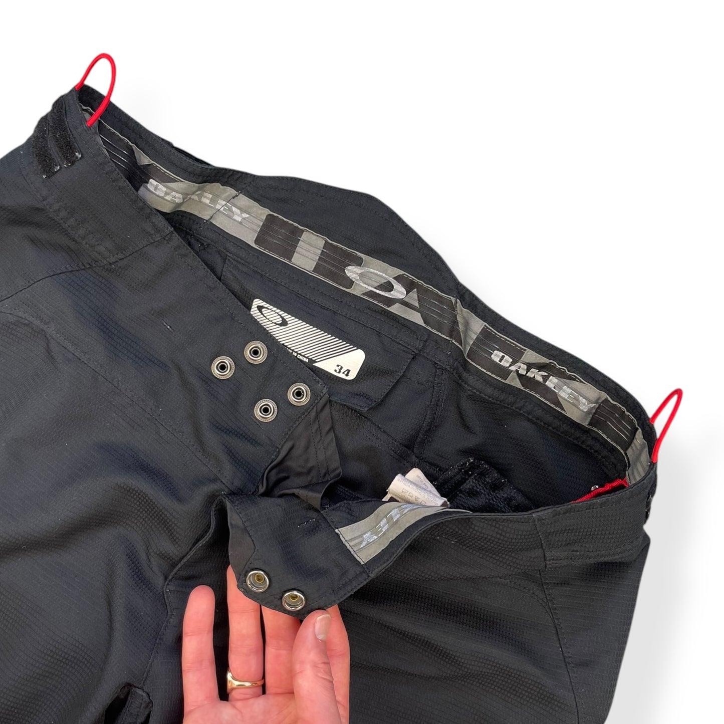 2011 Oakley MTB Panelled Shorts (32)