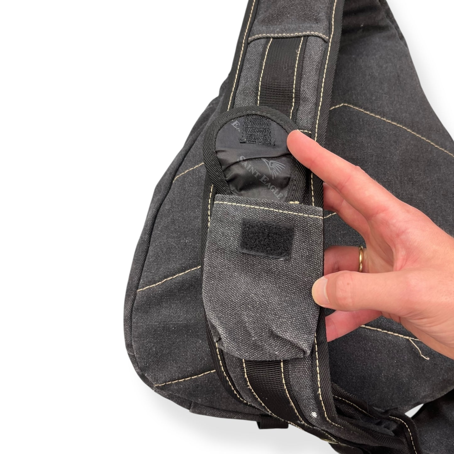 2000's Saint Eagle Multipocket Sling Bag