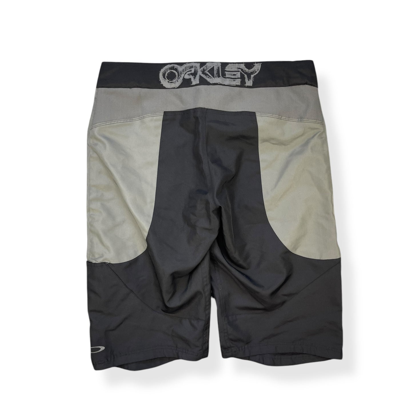2009 Oakley Panelled Shorts (36)