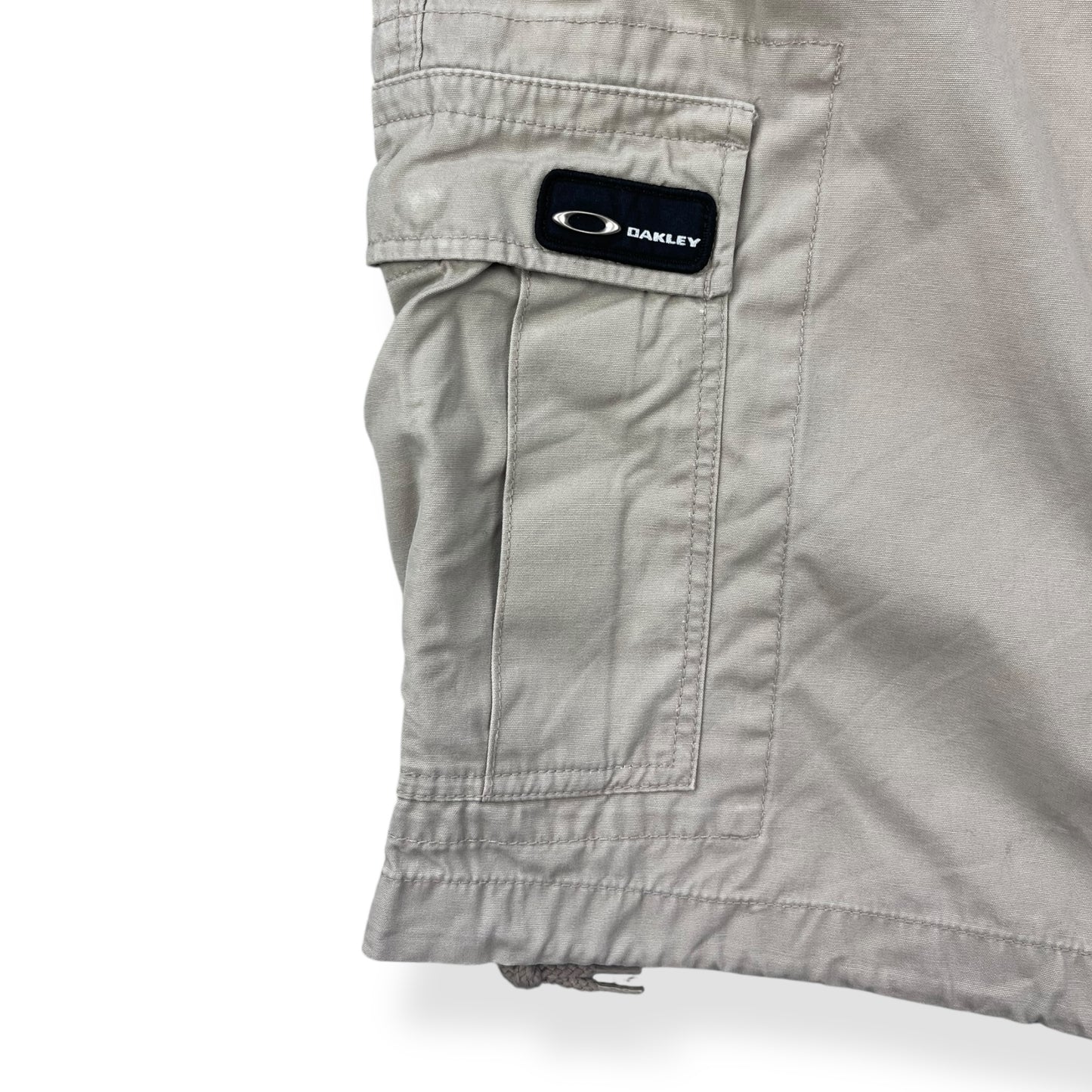 2000's Oakley Tactical Field Gear Cargo Shorts (32)