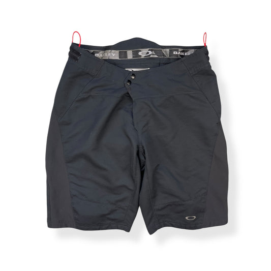 2011 Oakley MTB Panelled Shorts (32)