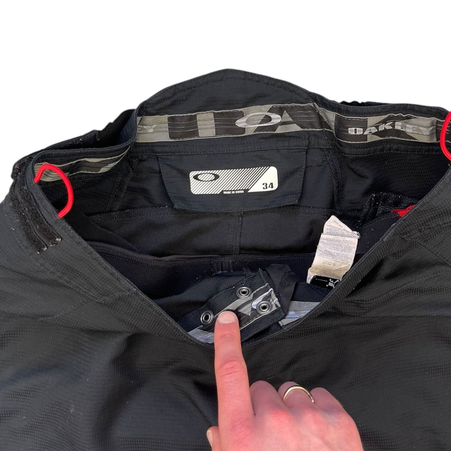 2011 Oakley MTB Panelled Shorts (32)