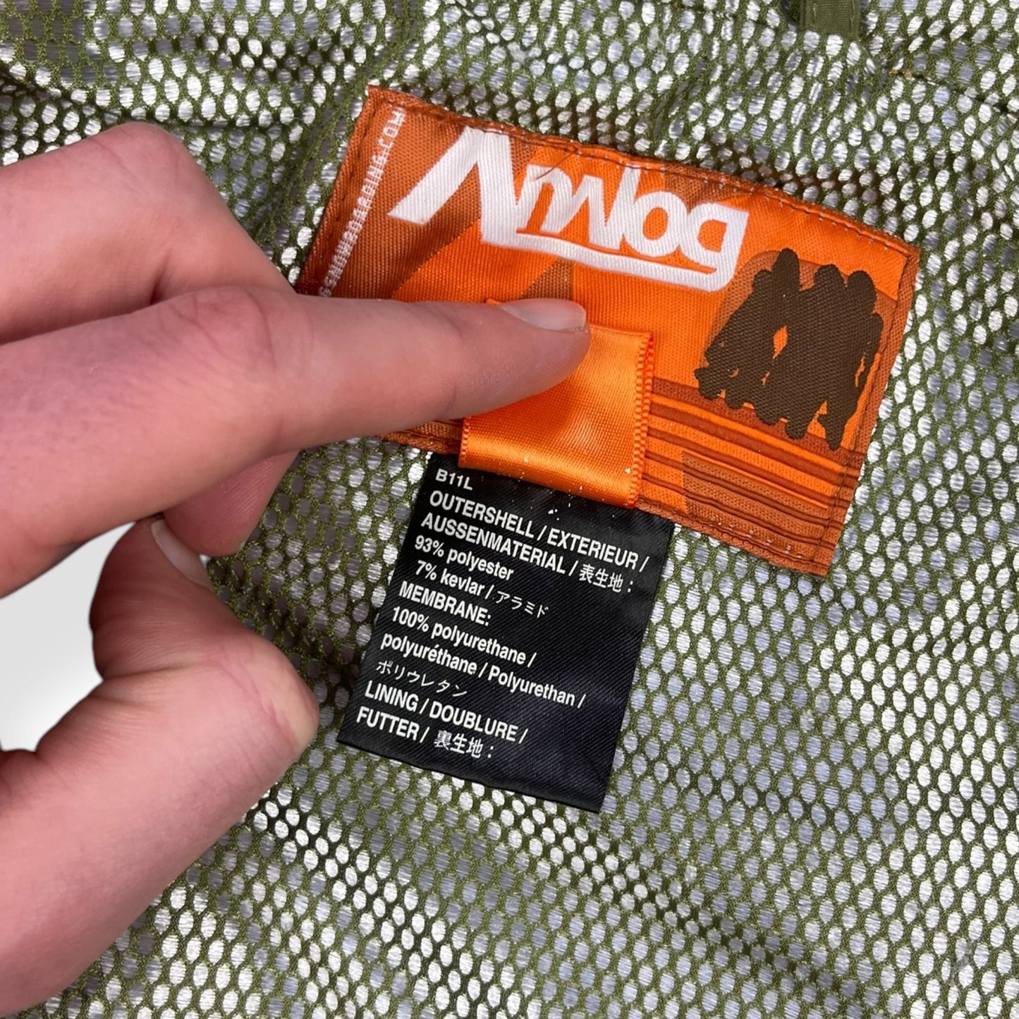 2000's Burton Analog Hidden Pocket Kevlar Jacket (L)
