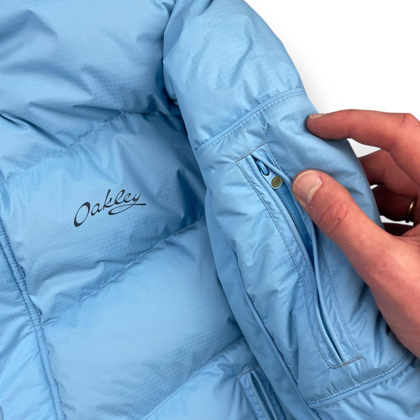 2000's Oakley Baby Blue Puffer Jacket (M)