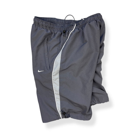 2000's Nike Mesh Panelled Shorts (L)