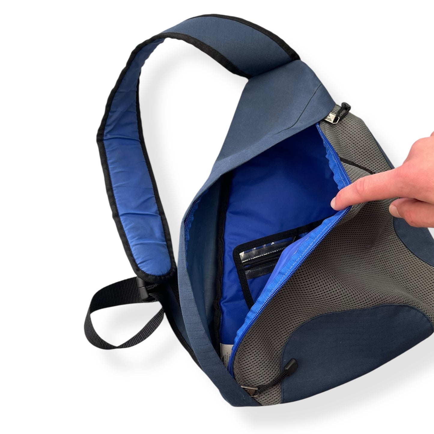 2000's Quiksilver Mesh Pocket Sling Bag