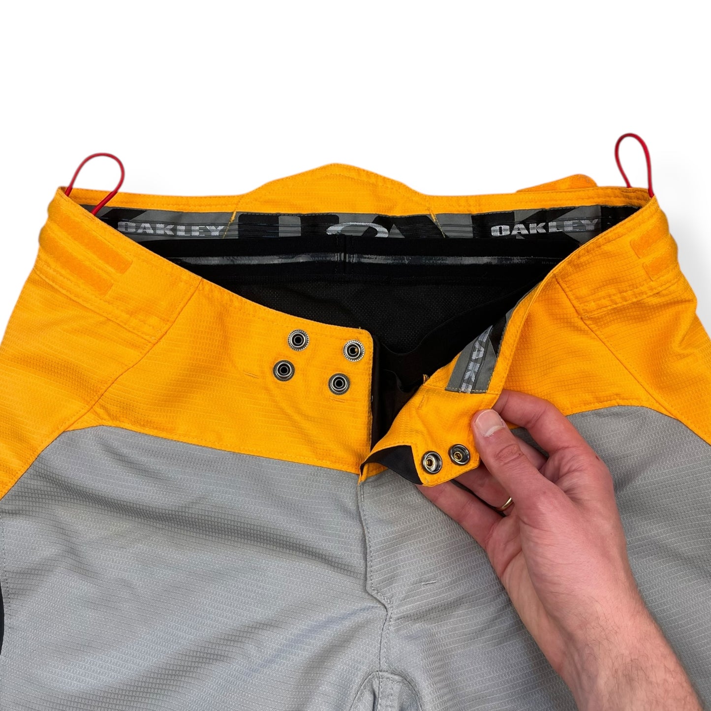2011 Oakley Panelled Shorts (30)
