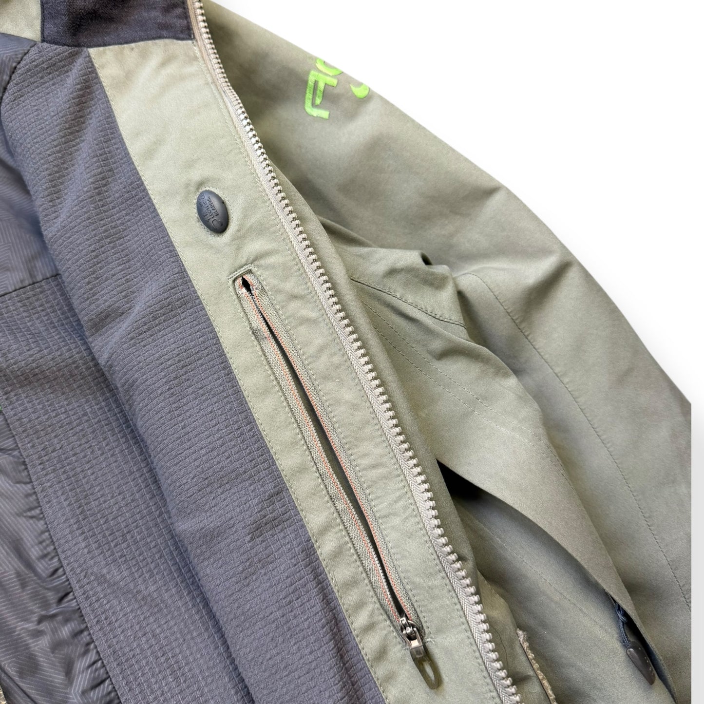 2000's Nike ACG Green GoreTex Multipocket Jacket (M)