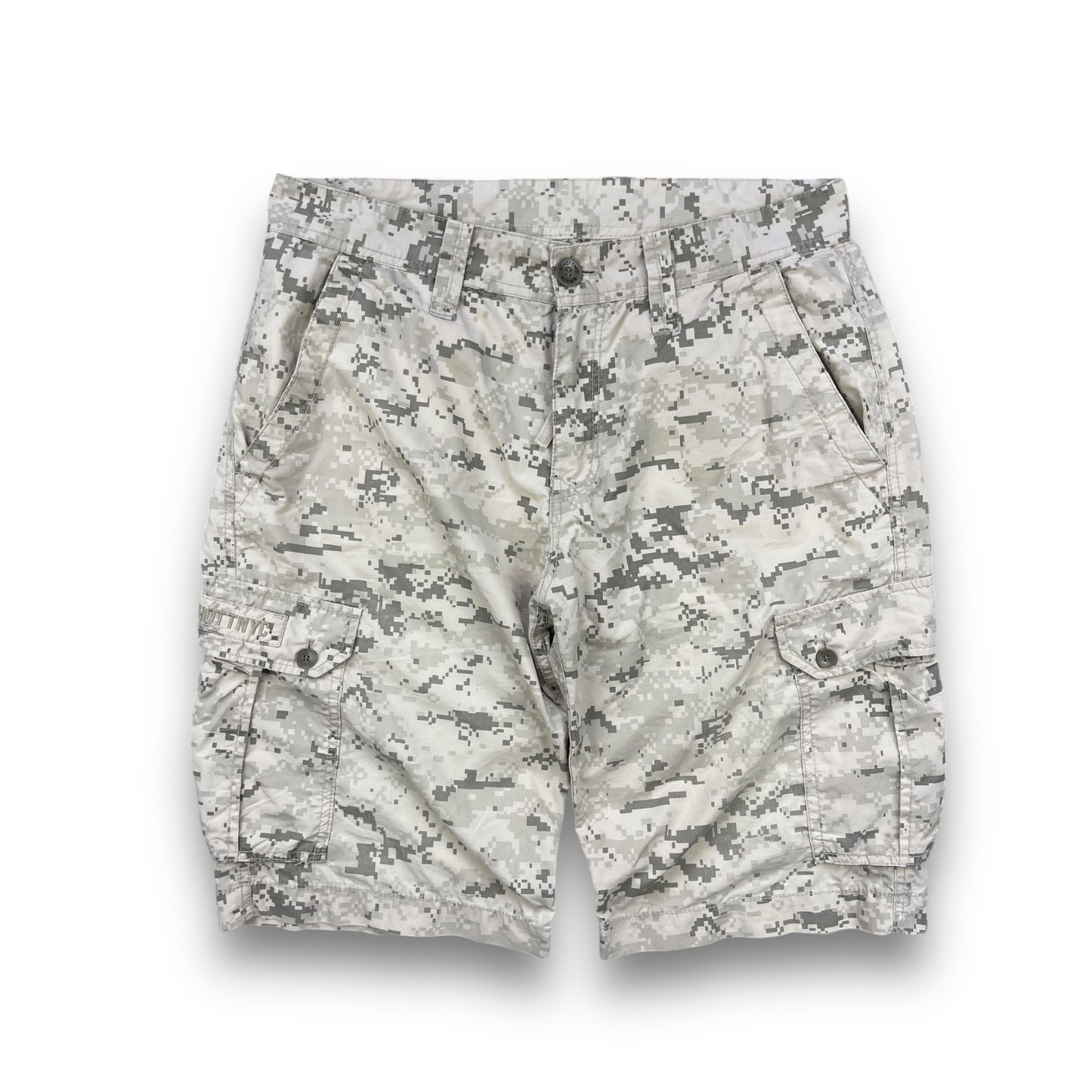 2000's Schott Digi Camo Cargo Shorts (32)