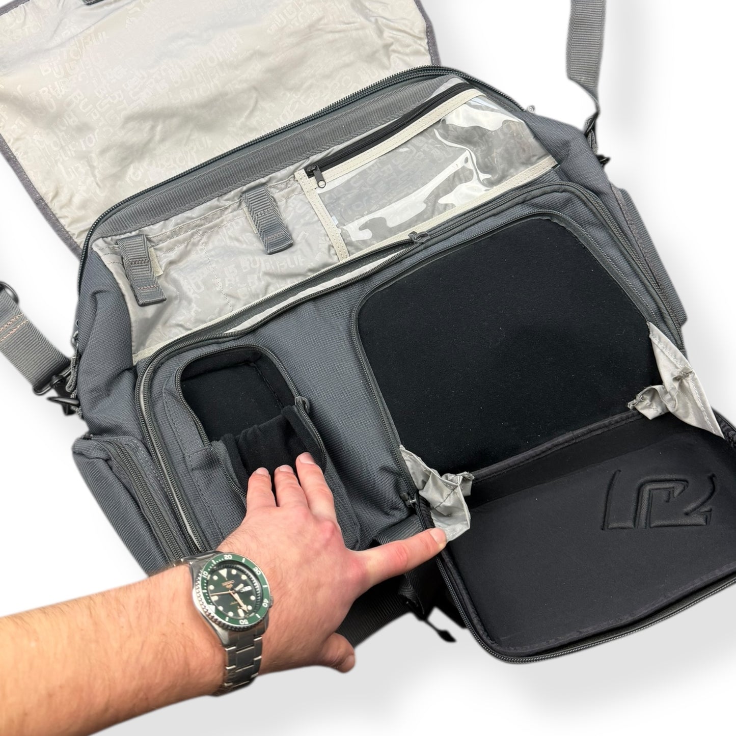 2000's Burton Analog Softshell Messenger Bag