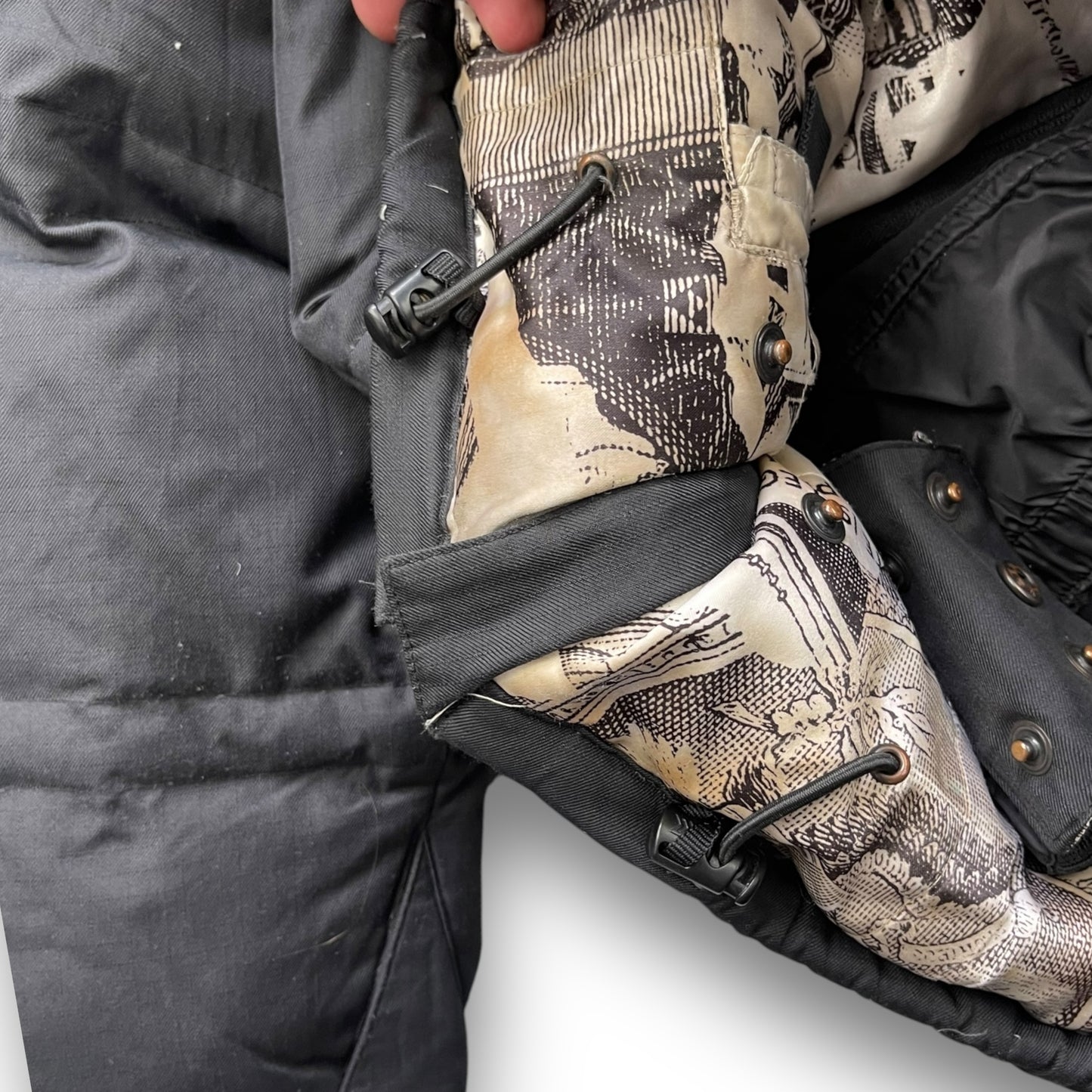 Burton Analog Down Filled Puffer Jacket (L)