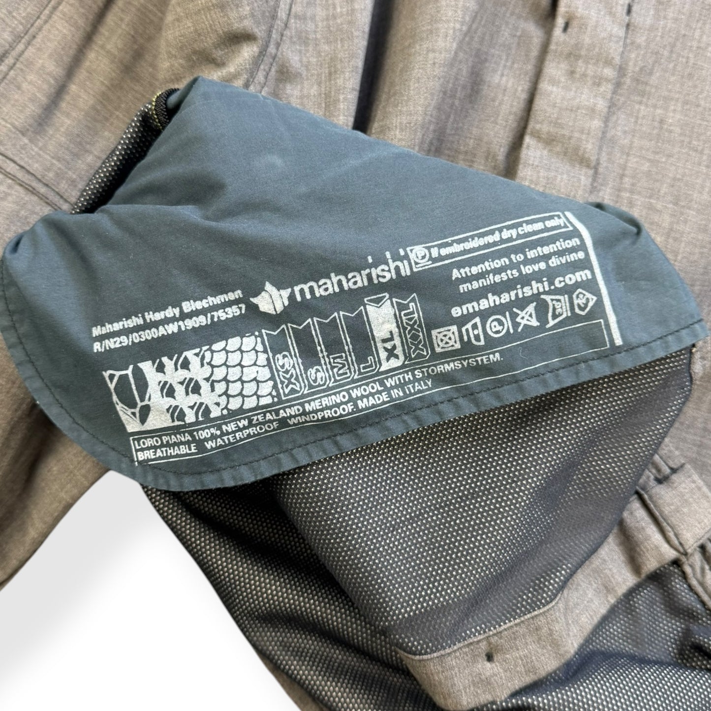 2000's Maharishi Loro Piana Buttoned Jacket (XL)