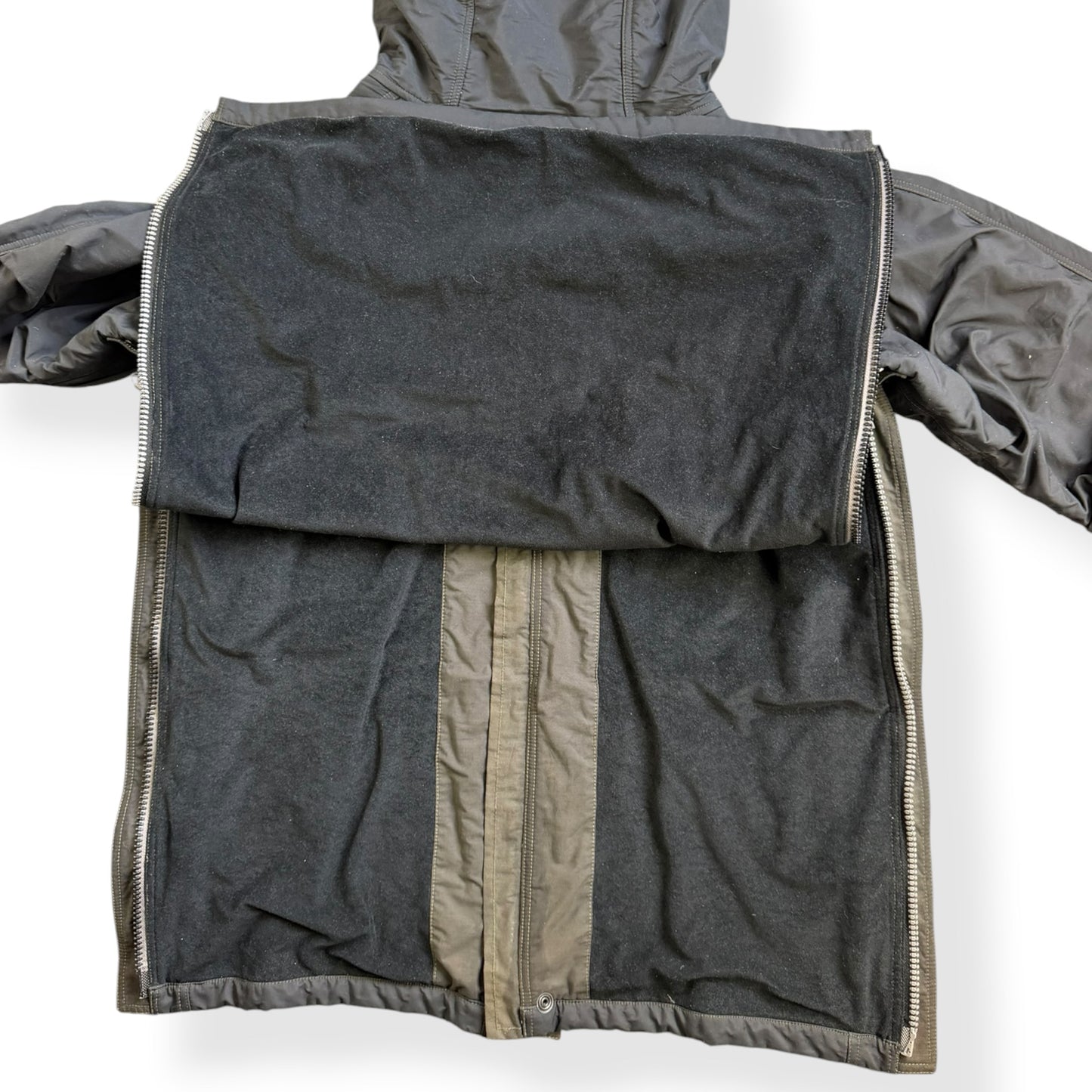 AW99/00 Maharishi Shower Repellent Waxed Jacket (L)