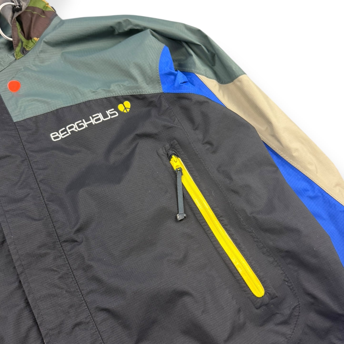 2008 Berghaus x Griffin Gore-Tex Paclite 'Gejed' Jacket (S/M)