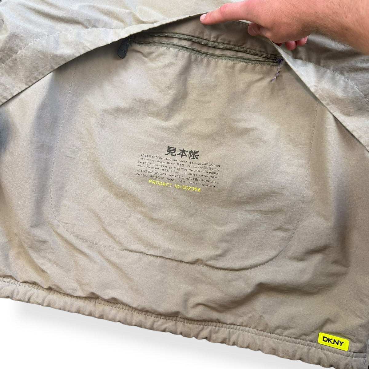 2000's DKNY Integrated Backpack Jacket (L)