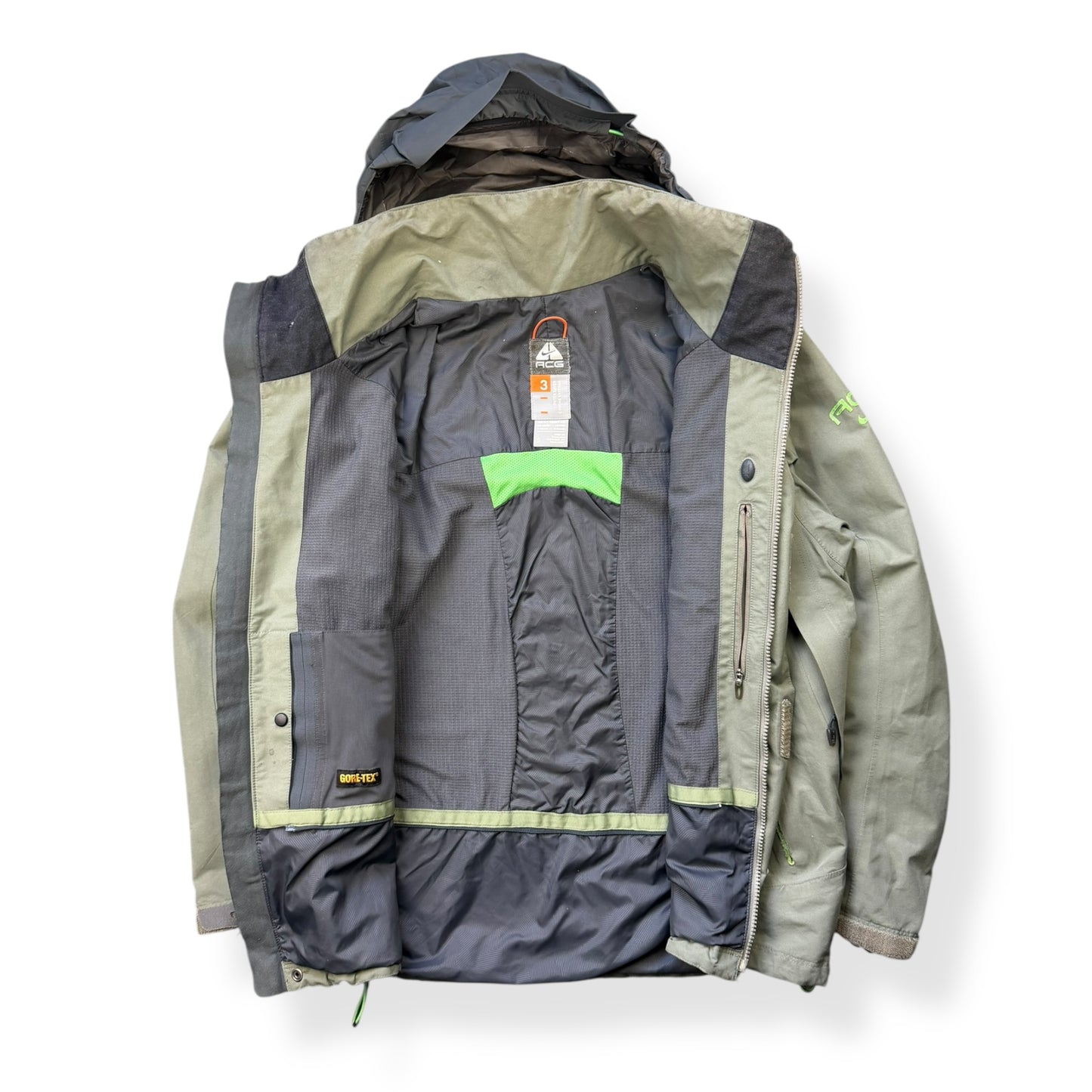 2000's Nike ACG Green GoreTex Multipocket Jacket (M)