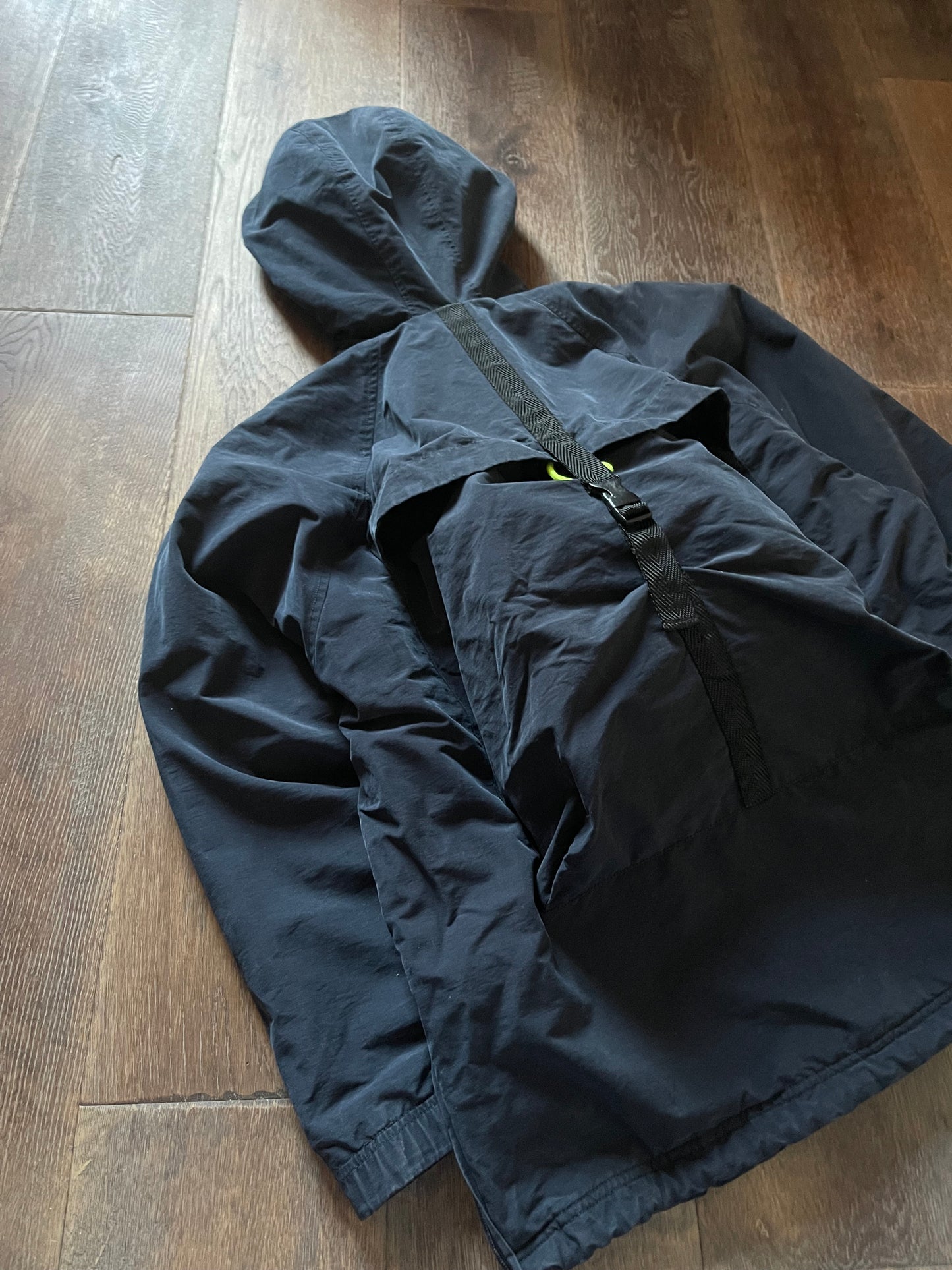 2000's DKNY Integrated Backpack Jacket (M)