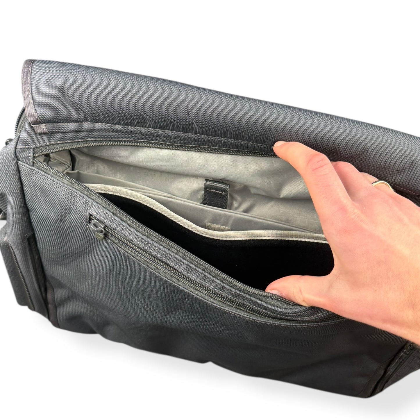 2000's Burton Analog Softshell Messenger Bag