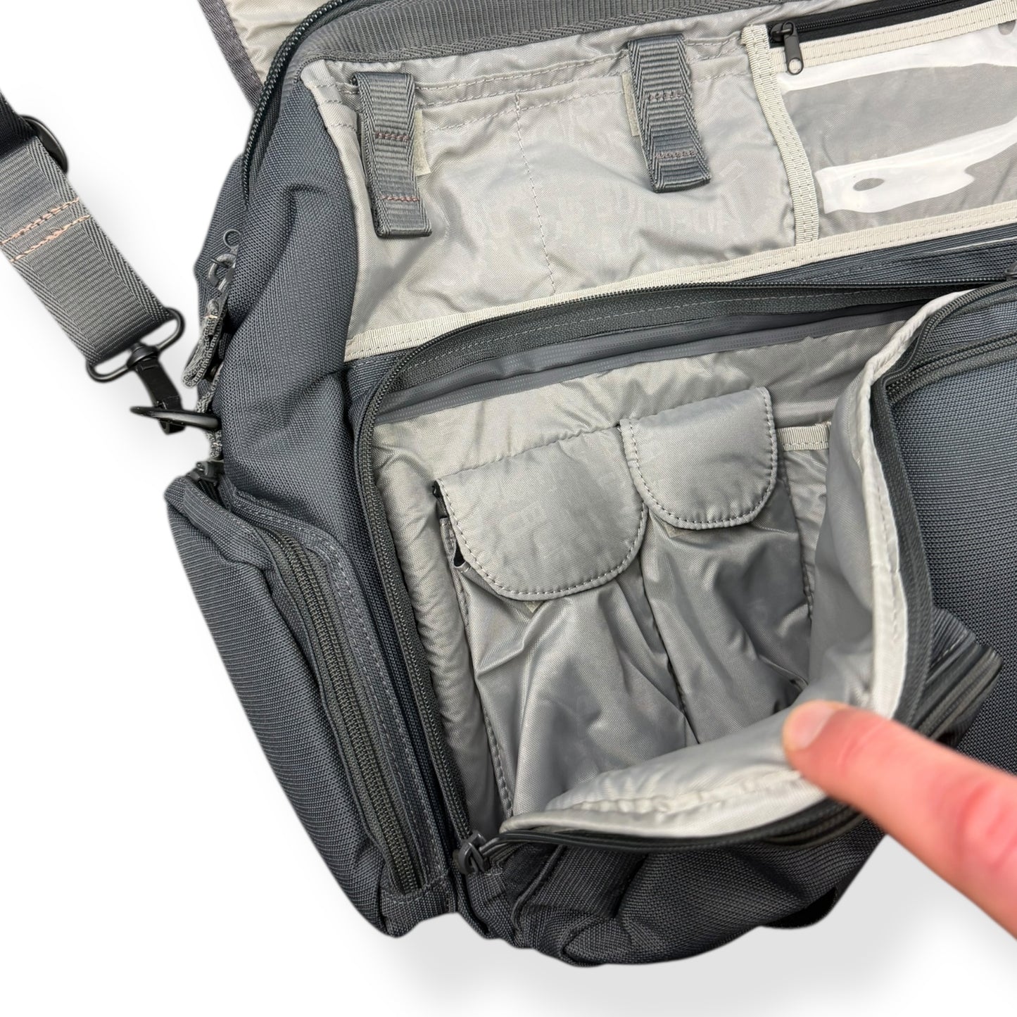 2000's Burton Analog Softshell Messenger Bag