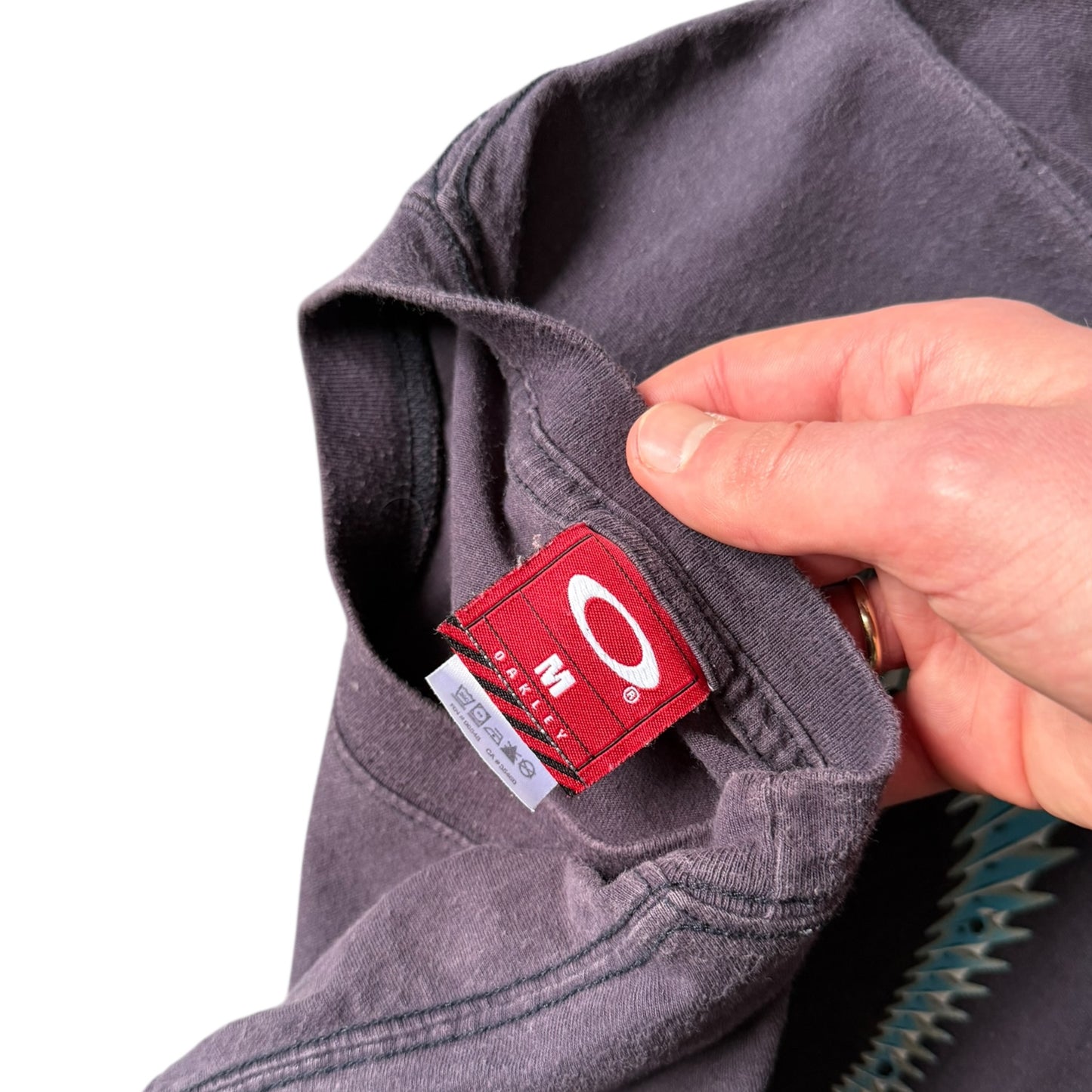 2000's Oakley Ice Metal Logo T-Shirt (M)