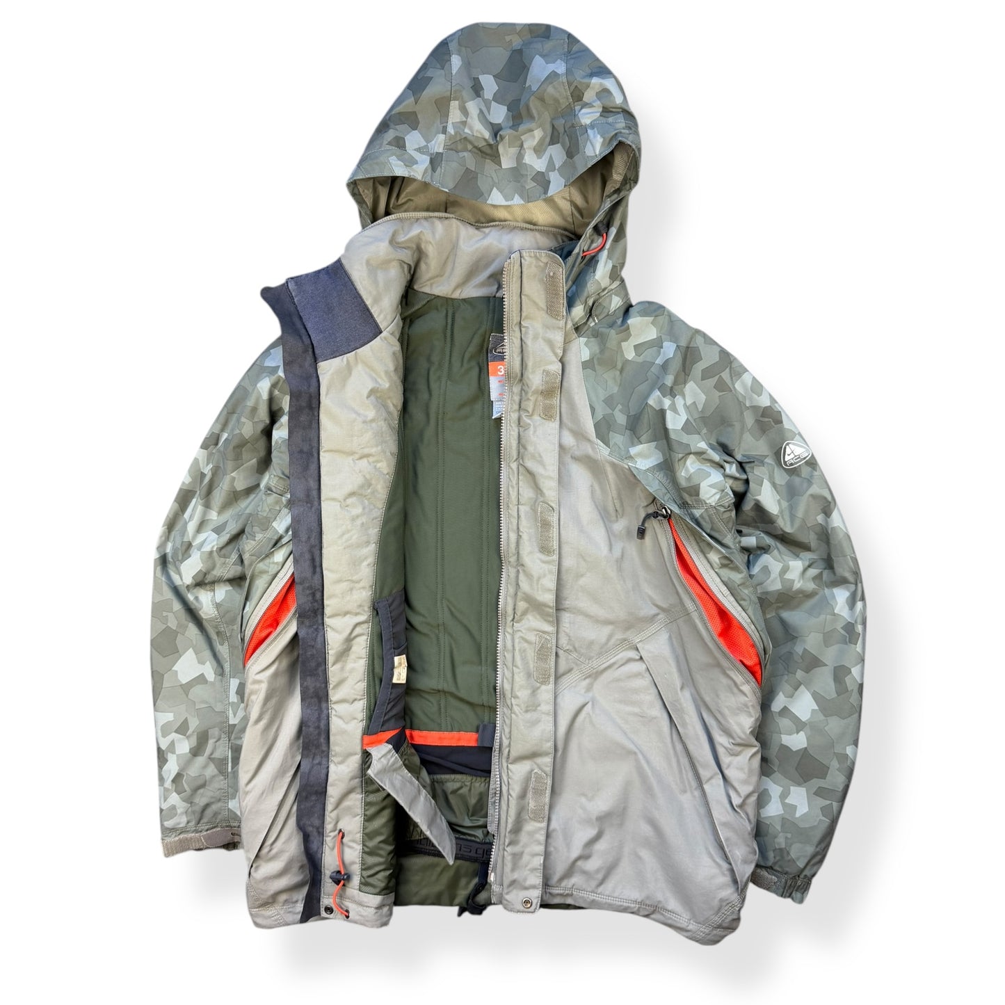 2000's Nike ACG Camo Ski Jacket (M)