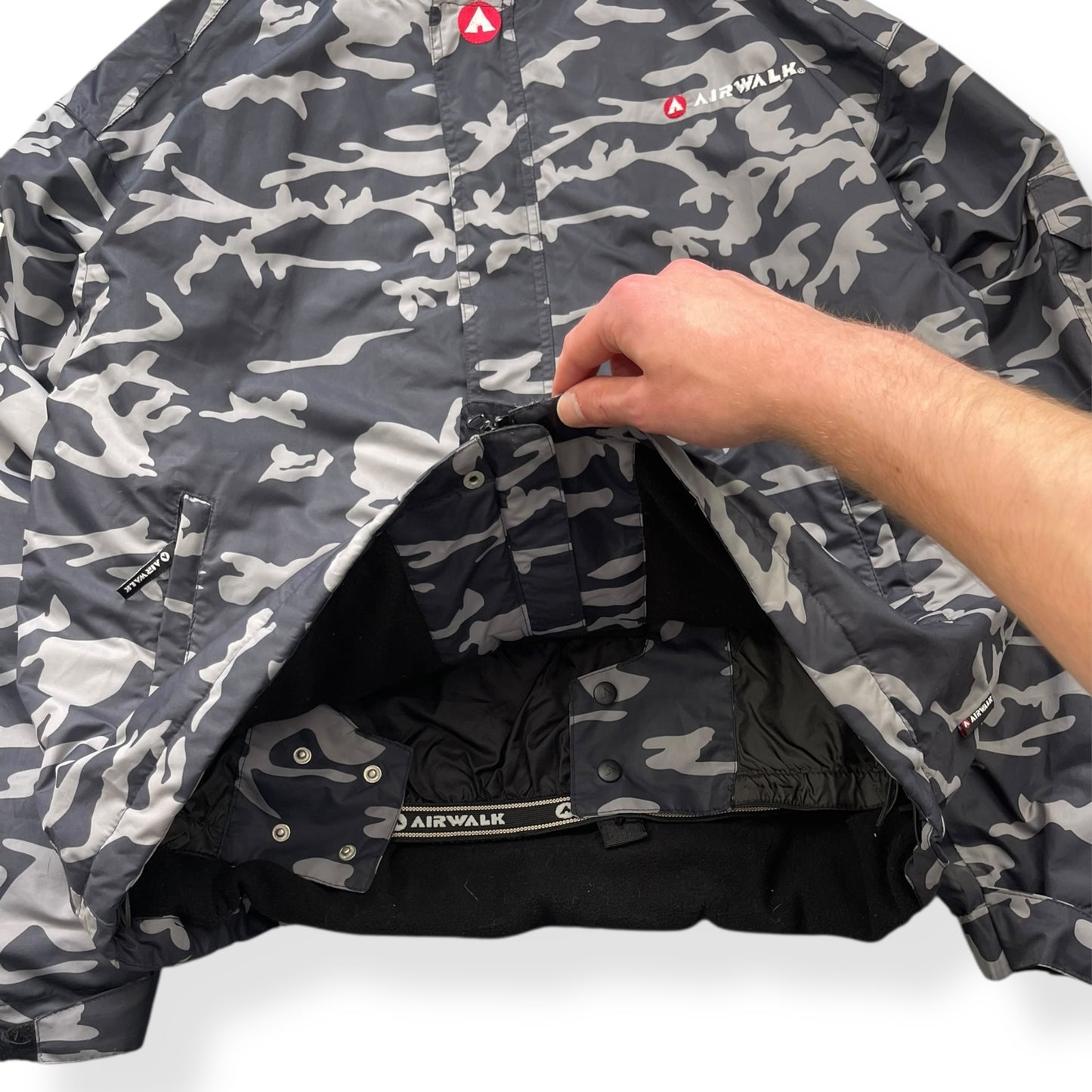 2000's Airwalk Camo Goggle Jacket (L)