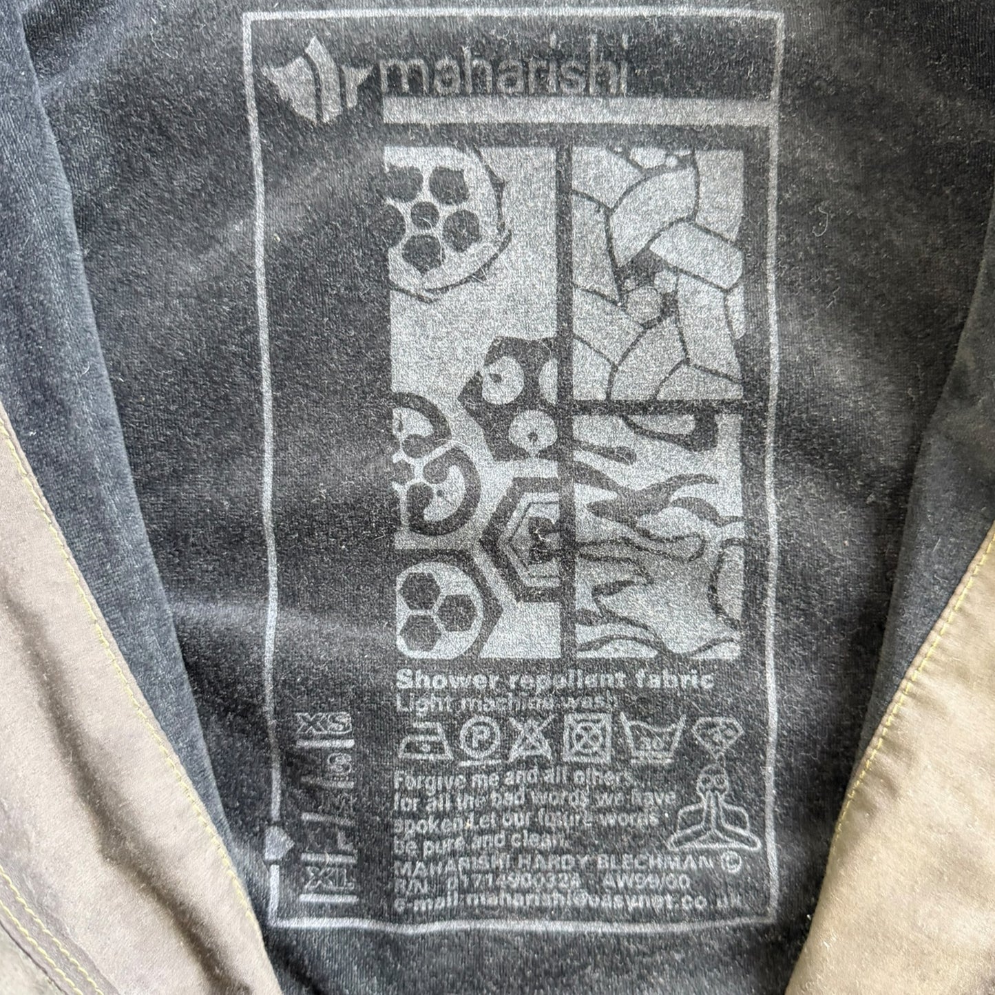 AW99/00 Maharishi Shower Repellent Waxed Jacket (L)