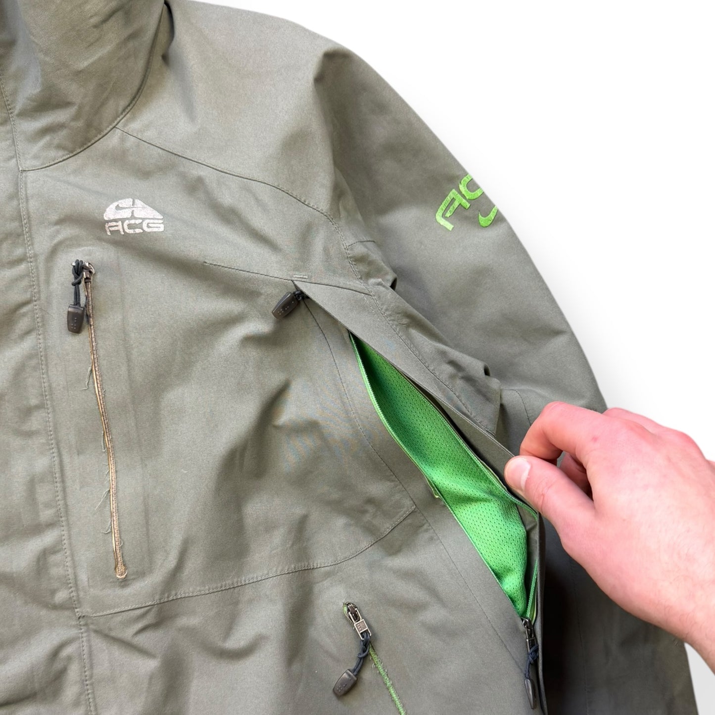 2000's Nike ACG Green GoreTex Multipocket Jacket (M)