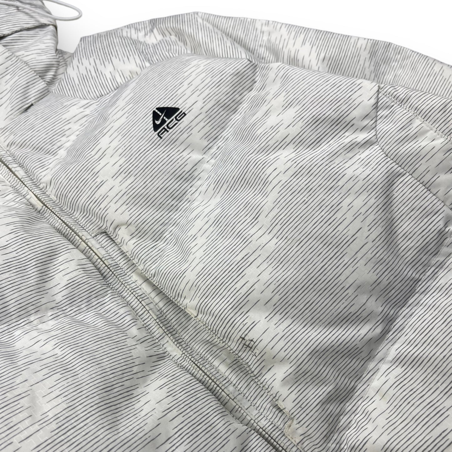 Nike ACG White 650 Down Puffer Jacket (L)