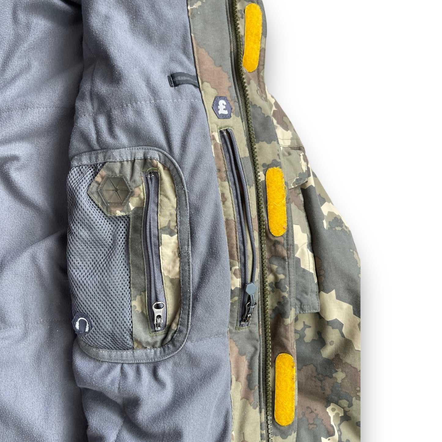 2007 Animal Technical Multipocket Camo Jacket (XL)