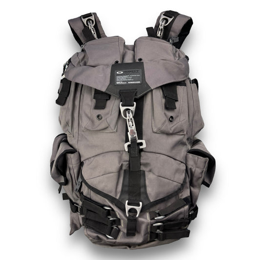 2000's Oakley 30L Mechanism Backpack