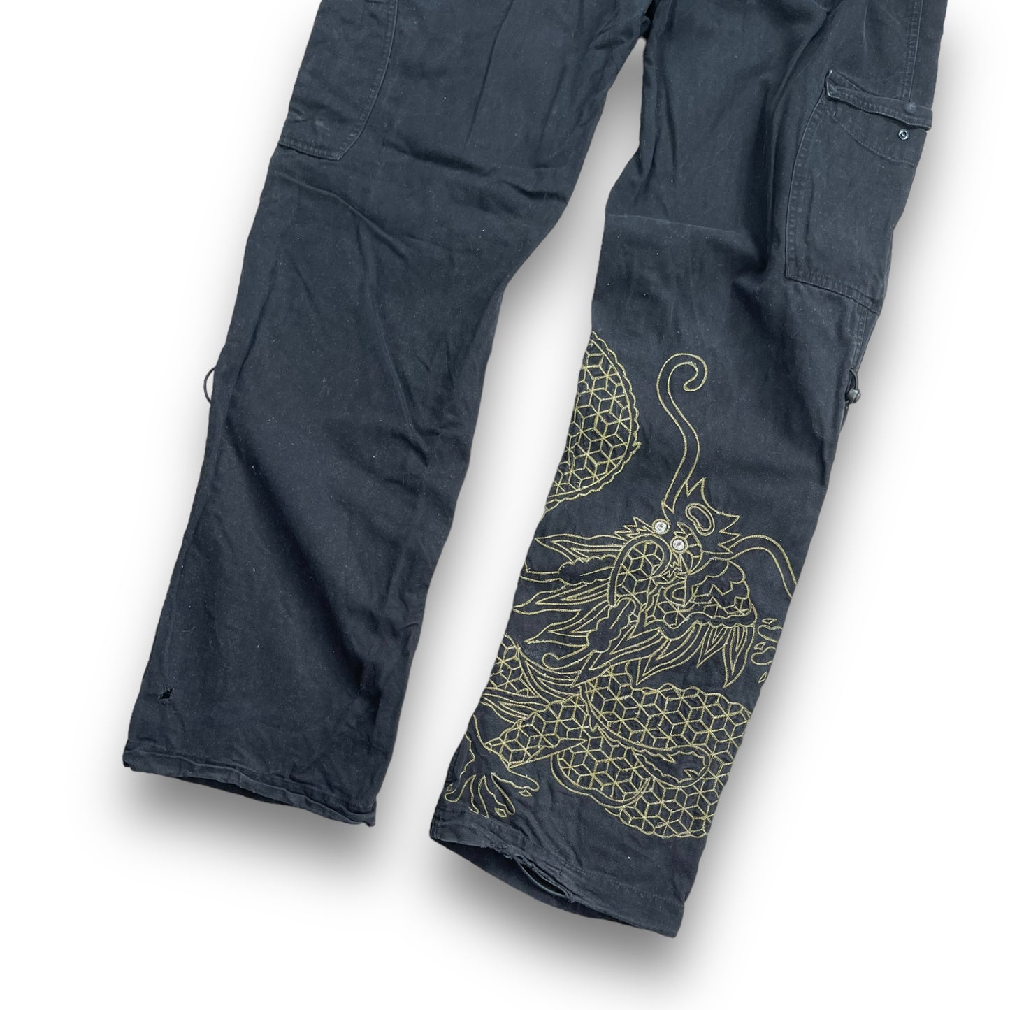 2002 Maharishi Embroidered Dragon Snopants (M)